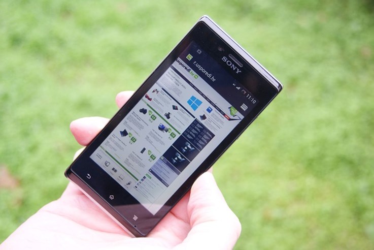 Sony Xperia J (24).jpg